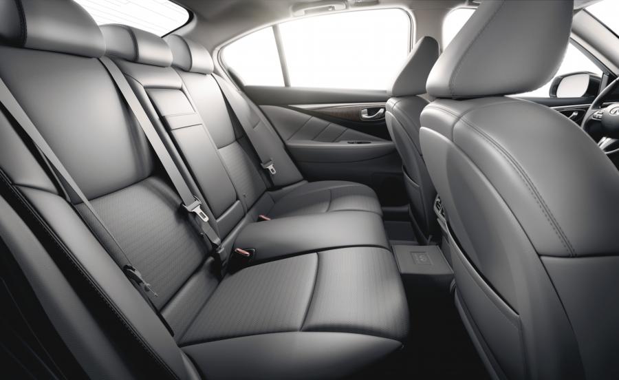Интерьер Infiniti Q50S 3.0t 2016 года  (NA) (фото 11 из 11)